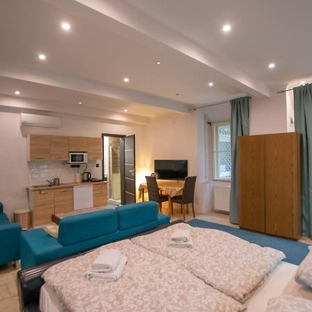 Littlepanther Budapest Ngoại thất bức ảnh